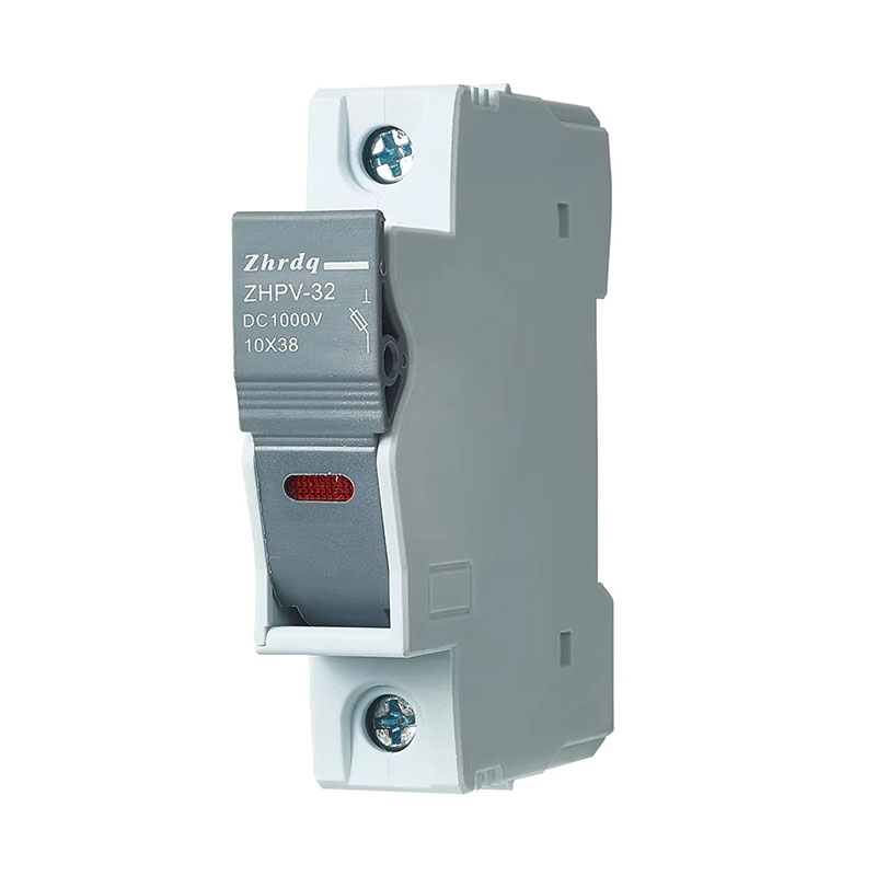 சரியான ஒளிமின்னழுத்த டிசி ஃபியூஸைத் தேர்ந்தெடுப்பதில் உங்கள் சோலார் அரேயின் பாதுகாப்பு ஏன் உள்ளது